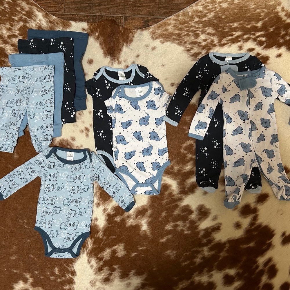 Peanutshell Lot of Baby Clothes Size 0-3 Months